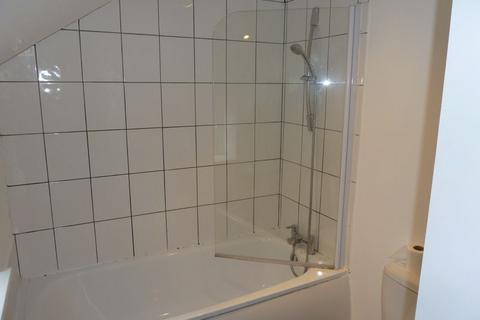 1 bedroom apartment to rent, Walton Road, West Molesey