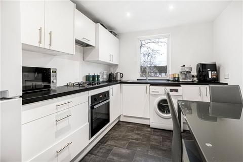 2 bedroom apartment to rent, Dagnall Park, London, SE25