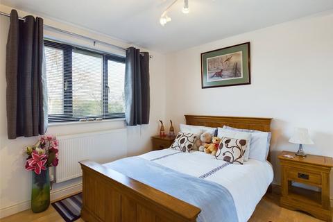 12 Faldo Close, Abbeymead, Gloucester, GL4 5BN