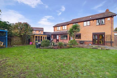 12 Faldo Close, Abbeymead, Gloucester, GL4 5BN