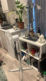 Studio to rent, High Street, Acton