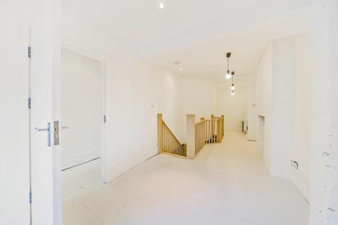 73 Compton Street, London, EC1V 0BN