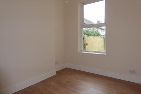 1 bedroom flat to rent, Kensington Road, Morecambe, LA4