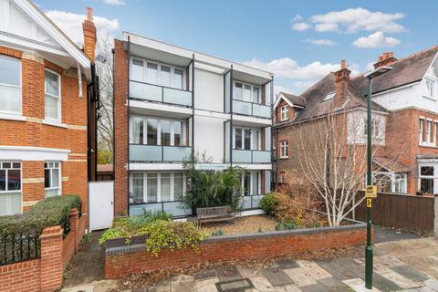 4, Cleveland Court Spring Grove Road, Richmond, TW10 6EJ
