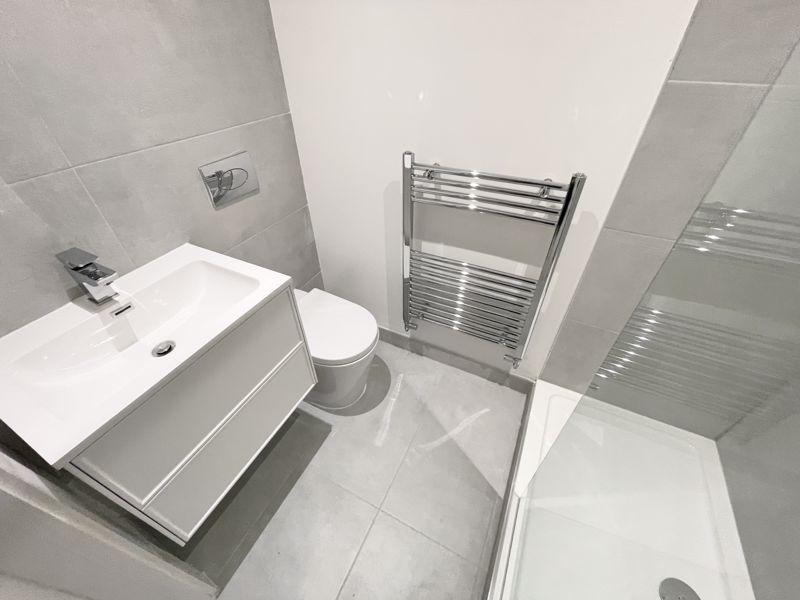 Bedroom 2 en suite