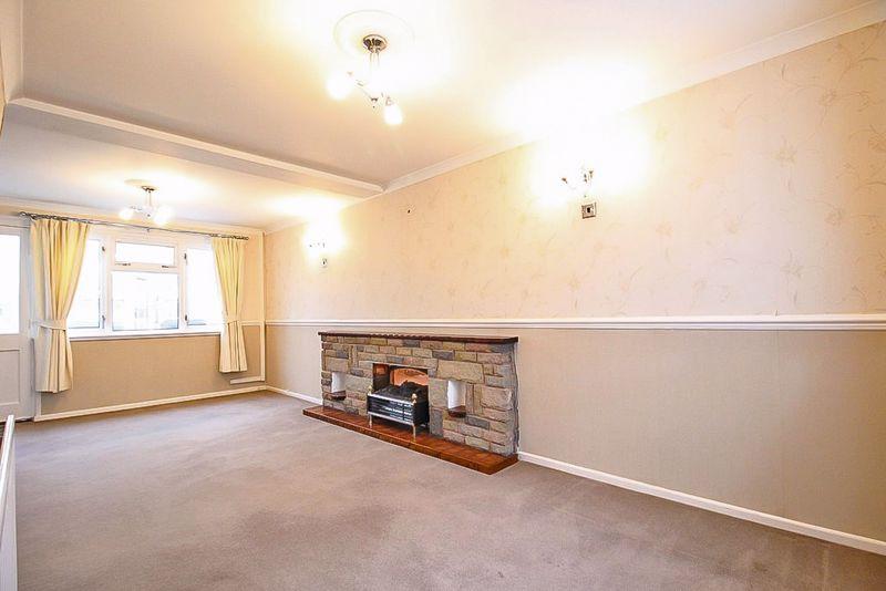 Martin Close, Coseley, WV14 8JG 3 bed semidetached house for sale £