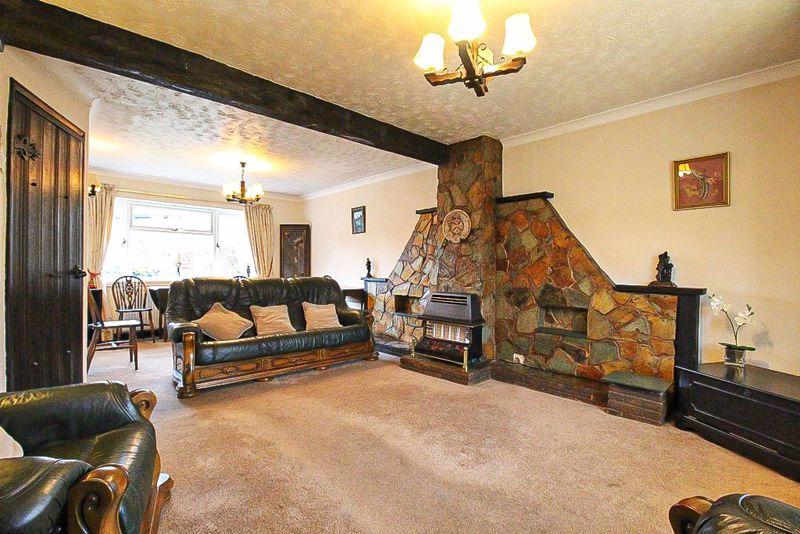 Norbury Crescent, Wolverhampton, WV4 6DH 3 bed semidetached house for