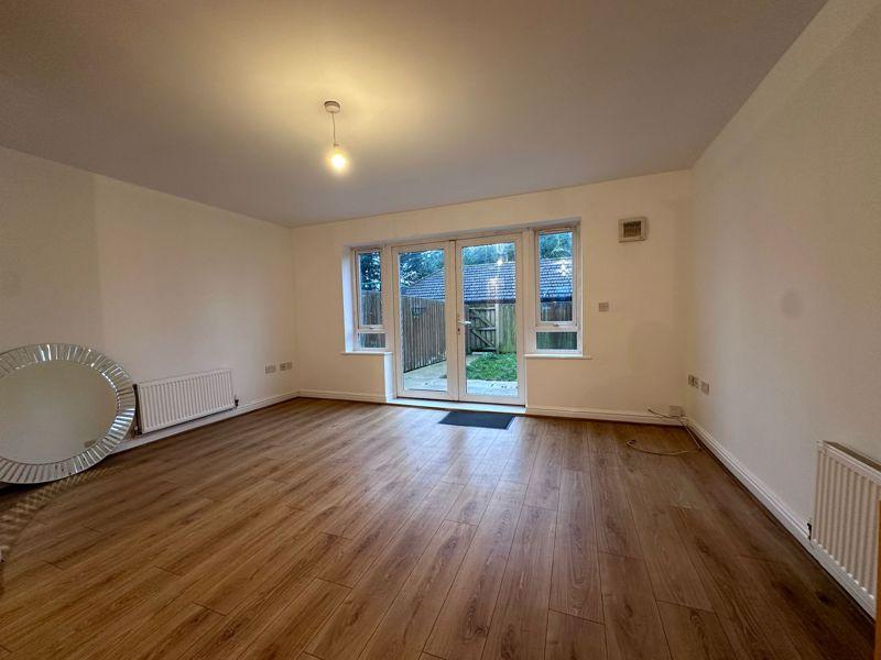 Cronton Lane Mews, Cronton, Widnes 3 bed house £1,000 pcm (£231 pw)