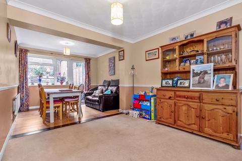 3 bedroom terraced house for sale, Draycote Road, Clanfield