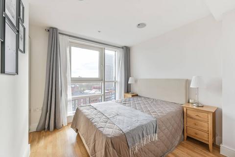 2 bedroom flat for sale - St George Wharf, Vauxhall, London, SW8