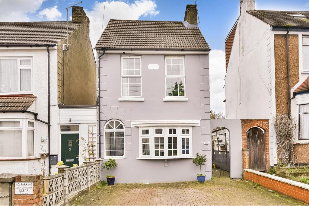 Nelson Road, Gillingham, Kent 4 bed link detached house for sale £325,000