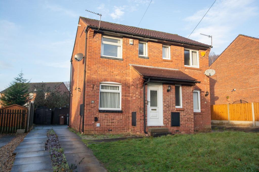 Abbeydale Garth, Kirkstall, Leeds 1 bed semidetached house for sale