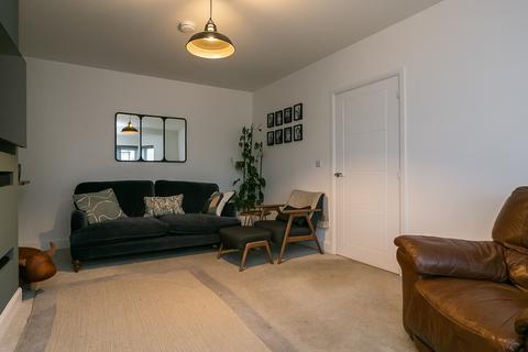 8 Anson Lane, Crossgates, Cowdenbeath, KY4 8FJ