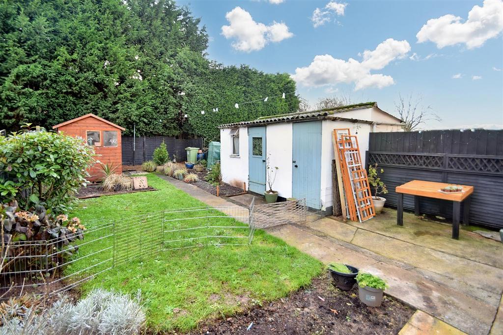 Loveringe Close, Henbury, Bristol 3 bed house for sale £275,000