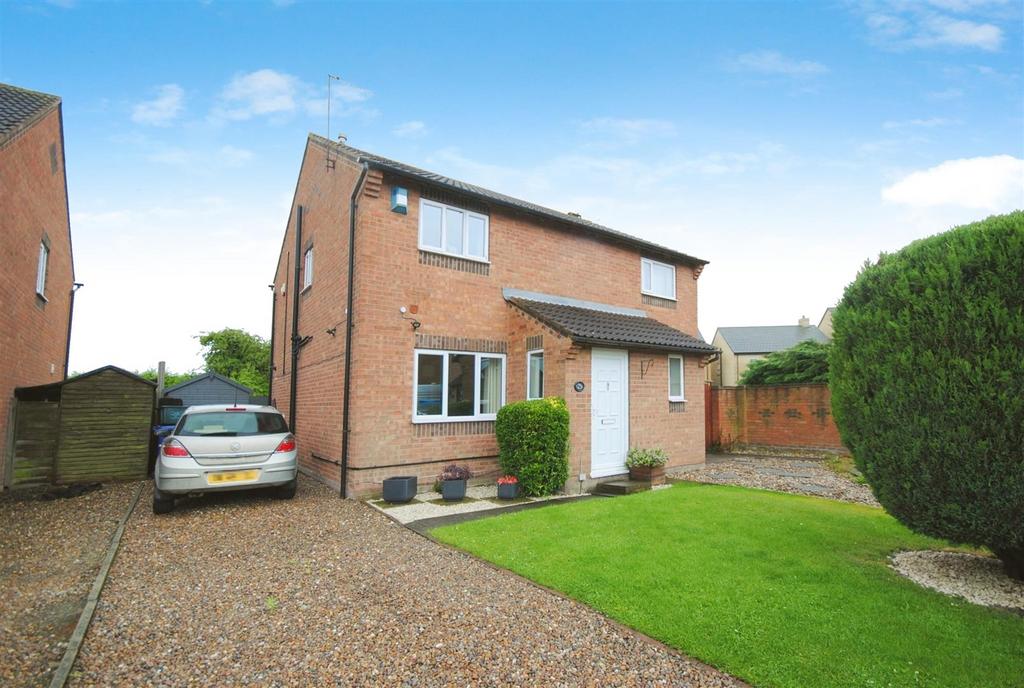 Pasture Close, Sherburn In Elmet, Leeds 2 bed semidetached house for