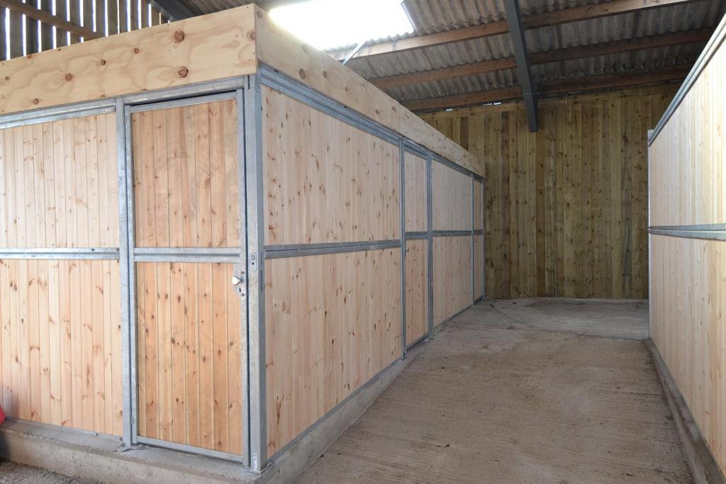 Townley Stables, Marbury, Whitchurch, Cheshire, SY13 4LU Equestrian property to rent £1,400