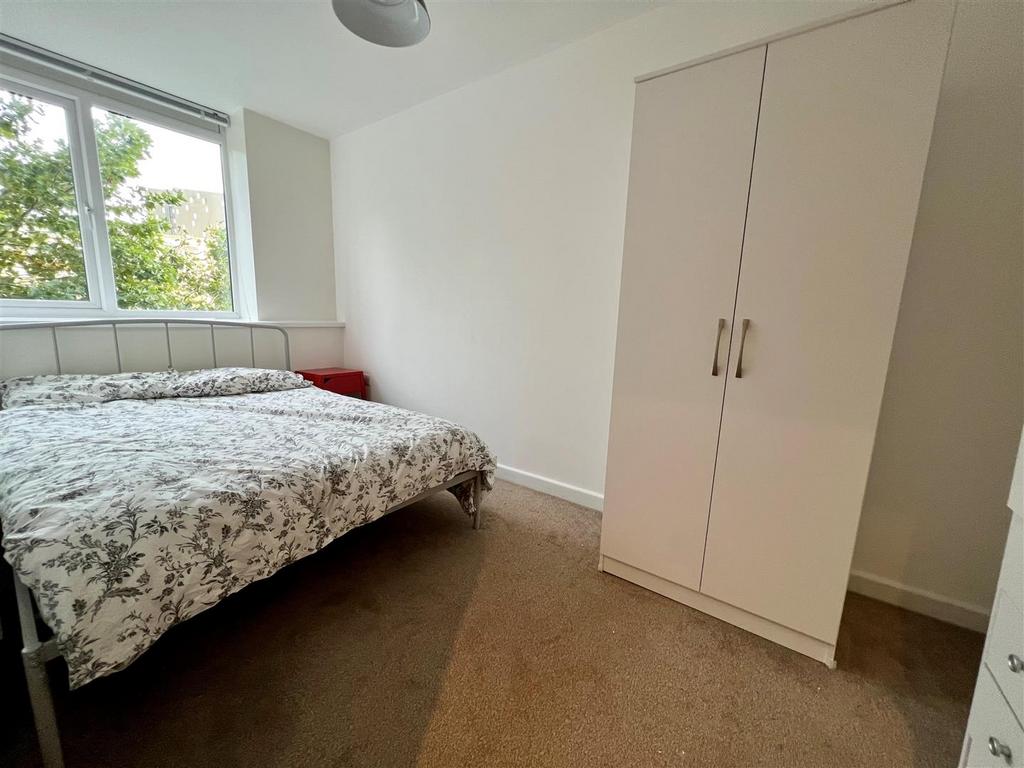 63 Enterprise - bedroom.jpg