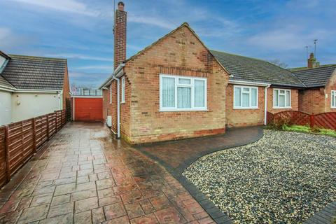 2 bedroom semi-detached bungalow for sale, Osborne Road, Pilgrims Hatch, Brentwood