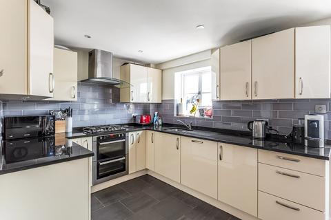 21 Frant Field, Edenbridge, TN8 5BB