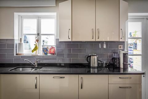 21 Frant Field, Edenbridge, TN8 5BB