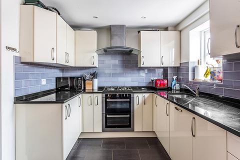 21 Frant Field, Edenbridge, TN8 5BB