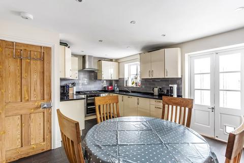 21 Frant Field, Edenbridge, TN8 5BB