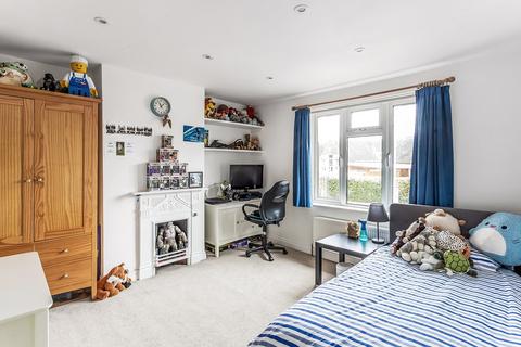 21 Frant Field, Edenbridge, TN8 5BB