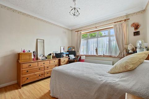 2 Ashford Crescent, Ashford, TW15 3ED