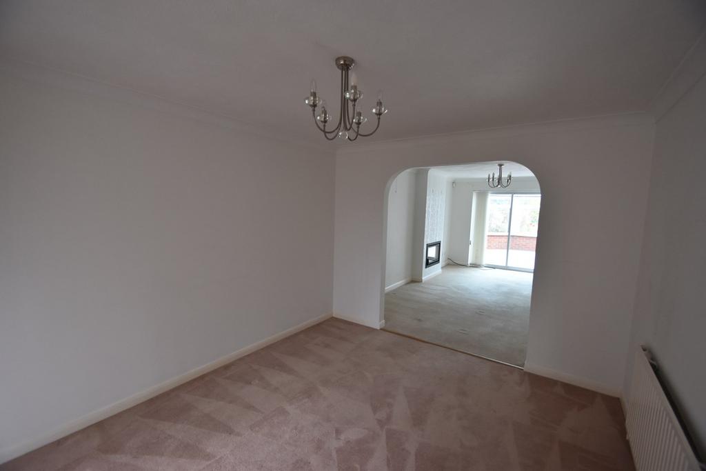 Leeds Road, Langley, Maidstone, ME17 4 bed detached house for sale £