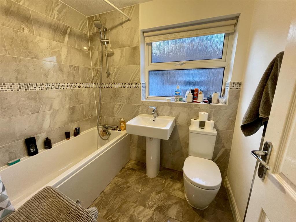 Bathroom/w.c.