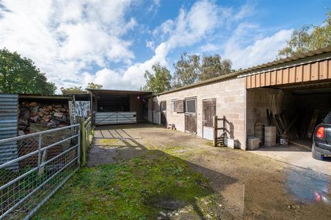 3 bedroom property with land for sale - Frith Common, Eardiston