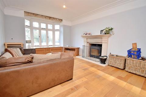 6 bedroom house for sale, Stanford Road, Northampton NN6