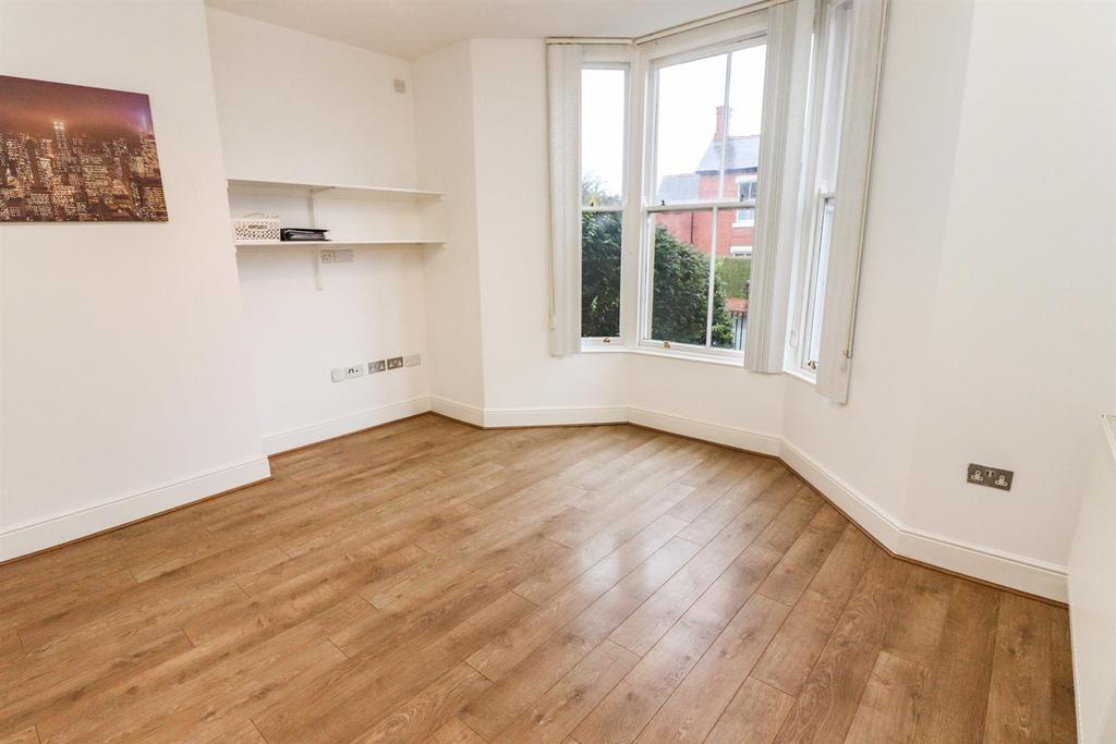 Queens Park House, Oswestry 2 bed apartment for sale £145,000