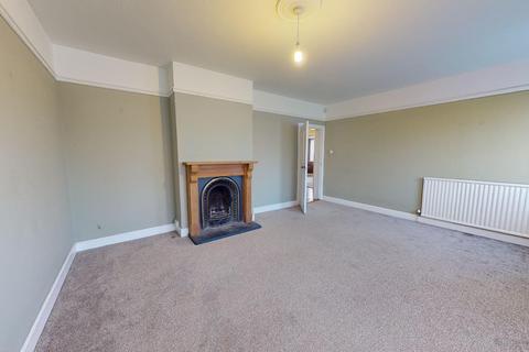 5 bedroom detached house to rent - Albany Road, Sittingbourne