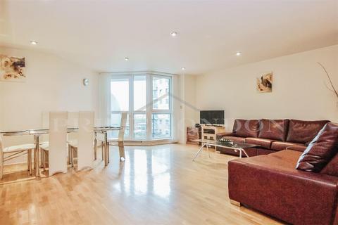 2 bedroom apartment for sale - Drake House, St George Wharf, Vauxhall