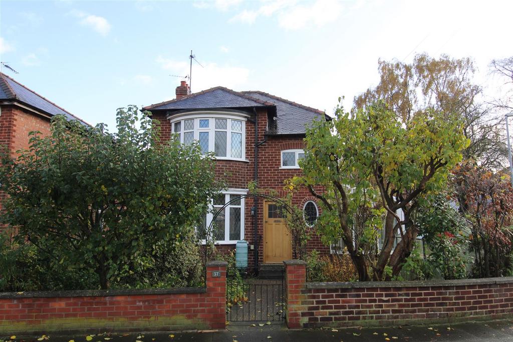 Ravensdale Road, Darlington 3 bed detached house for sale £229,950