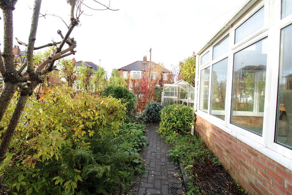 Ravensdale Road, Darlington 3 bed detached house for sale £229,950