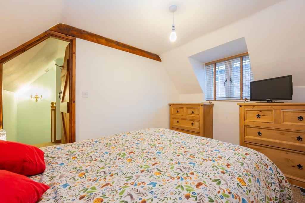 BEDROOMS-2.jpg