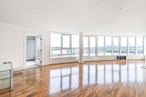 2 bedroom apartment for sale, Drake House, St George Wharf, London