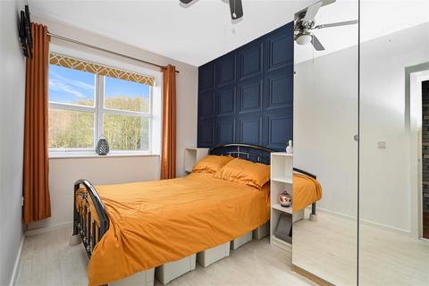 2 bedroom apartment for sale - Brackendale, Bradford