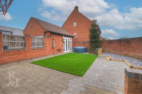 3 bedroom detached house for sale, Hope Way, Church Gresley