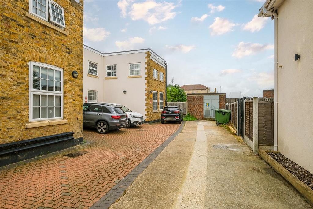 3 Glebeland Court-11.jpg