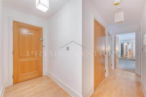 2 bedroom apartment for sale, Drake House, St George Wharf, Vauxhall