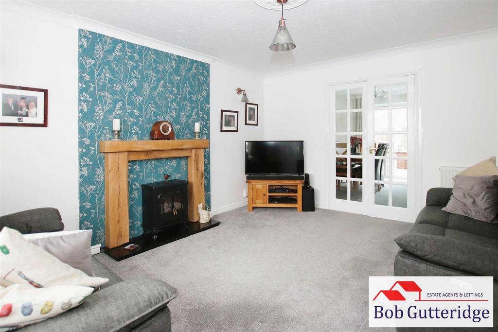 Cheswardine Road, Bradwell, Newcastle 4 bed detached house for sale £