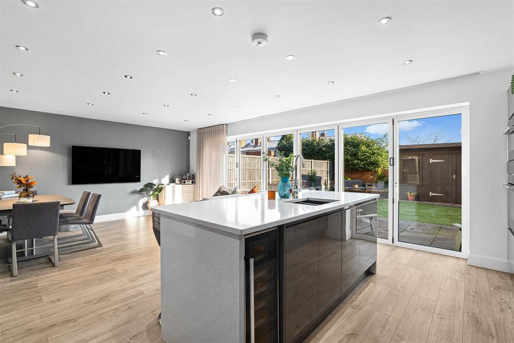 Summervale Gardens, Hagley 5 bed detached house for sale £745,000