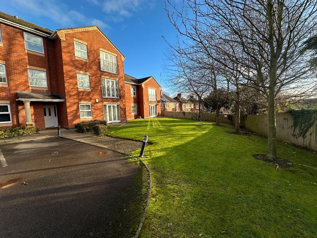 Groby Road, Leicester 2 bed apartment for sale £140,000