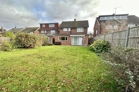 9 Lyndhurst Way, Hutton, Brentwood, CM13 2QZ