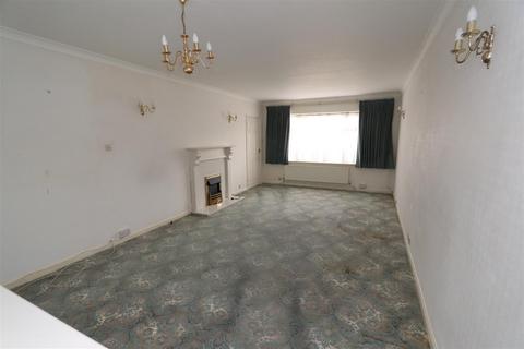 9 Lyndhurst Way, Hutton, Brentwood, CM13 2QZ