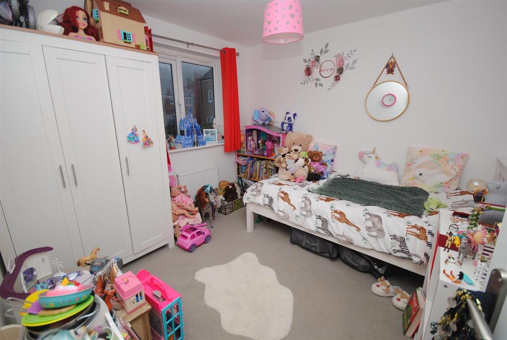 23bulaclosebed2.JPG