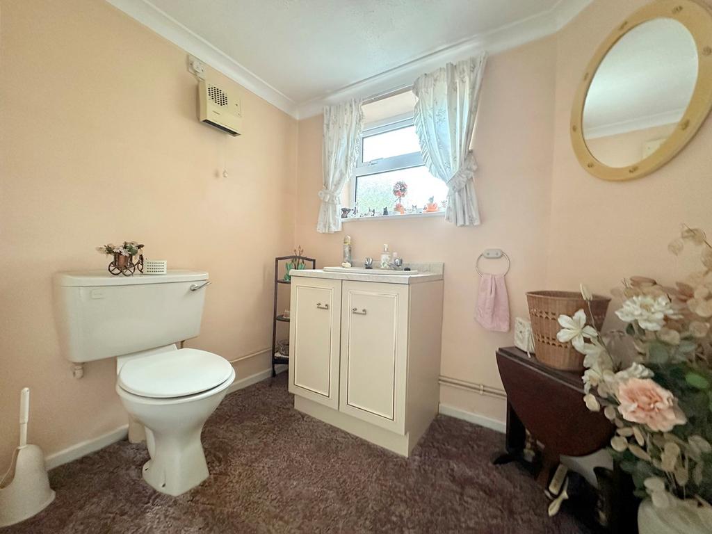 Springfield Park Road, Chelmsford, CM2 3 bed semidetached house for